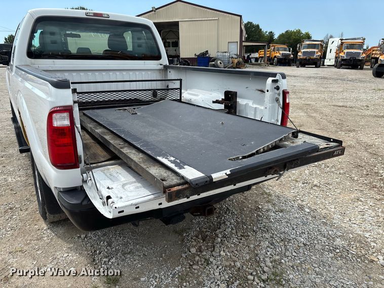 image for item DZ4613 2015 Ford  F250 Super Duty XL Ext. Cab pickup truck