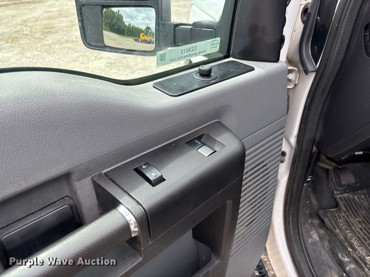 image for item DZ4613 2015 Ford  F250 Super Duty XL Ext. Cab pickup truck