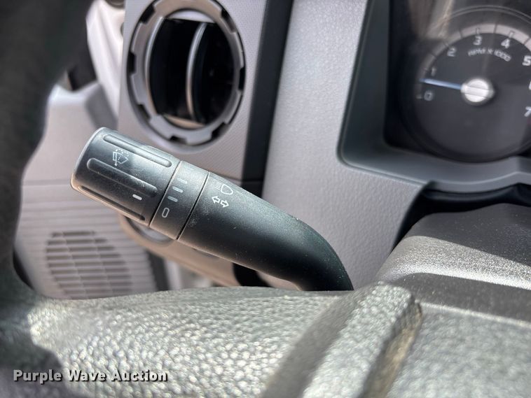image for item DZ4613 2015 Ford  F250 Super Duty XL Ext. Cab pickup truck