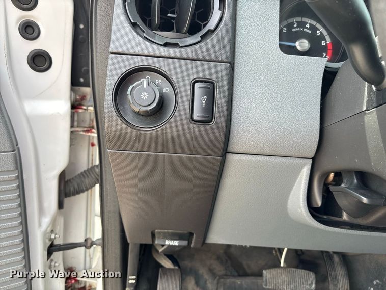 image for item DZ4613 2015 Ford  F250 Super Duty XL Ext. Cab pickup truck