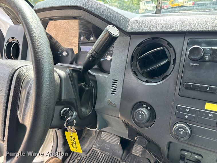 image for item DZ4613 2015 Ford  F250 Super Duty XL Ext. Cab pickup truck