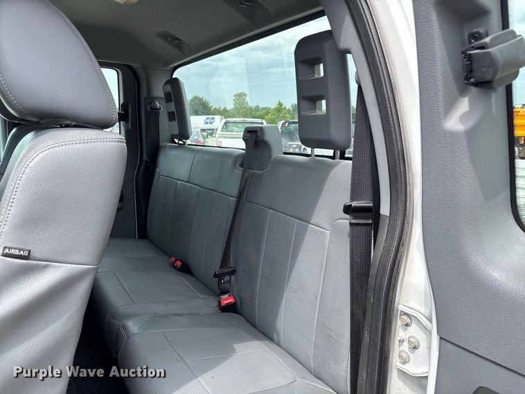 image for item DZ4613 2015 Ford  F250 Super Duty XL Ext. Cab pickup truck