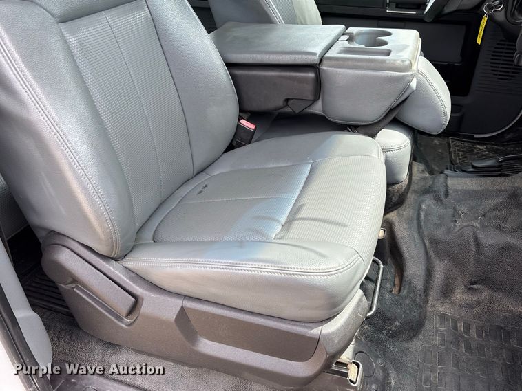 image for item DZ4613 2015 Ford  F250 Super Duty XL Ext. Cab pickup truck