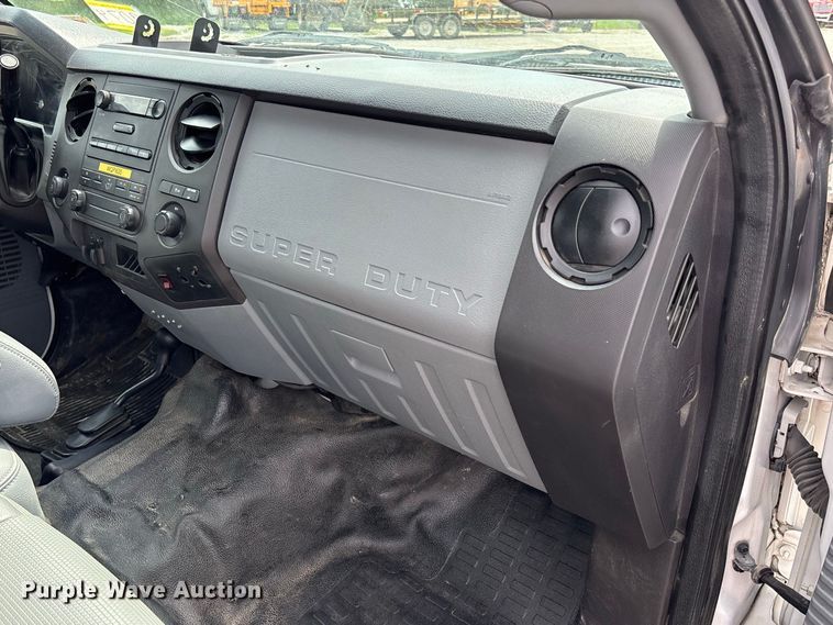 image for item DZ4613 2015 Ford  F250 Super Duty XL Ext. Cab pickup truck