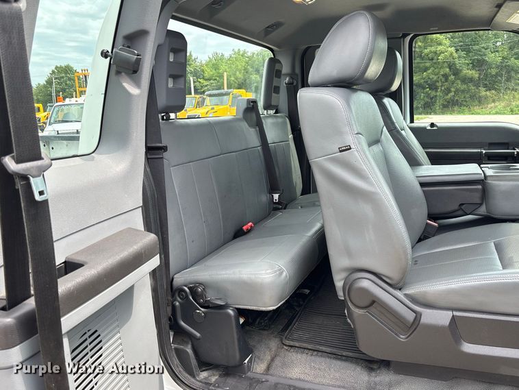 image for item DZ4613 2015 Ford  F250 Super Duty XL Ext. Cab pickup truck