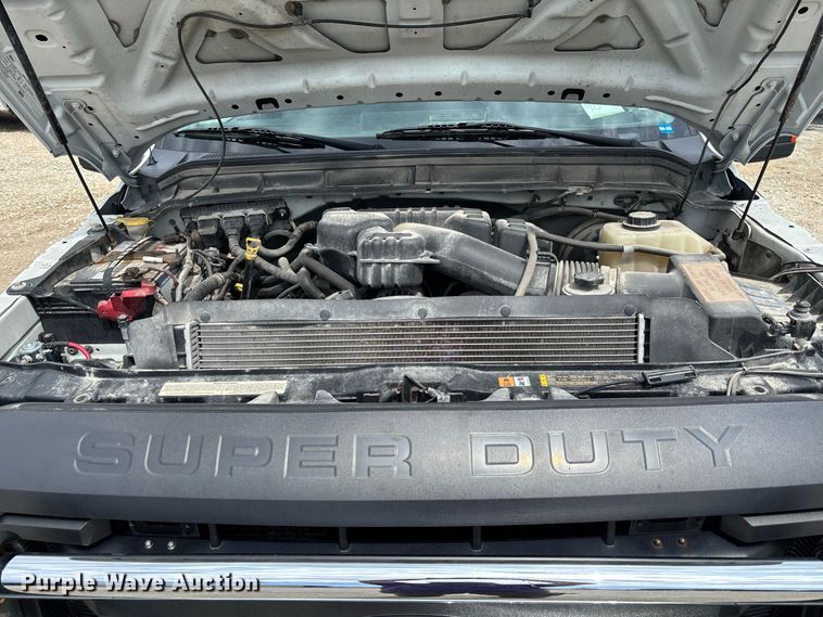 image for item DZ4613 2015 Ford  F250 Super Duty XL Ext. Cab pickup truck