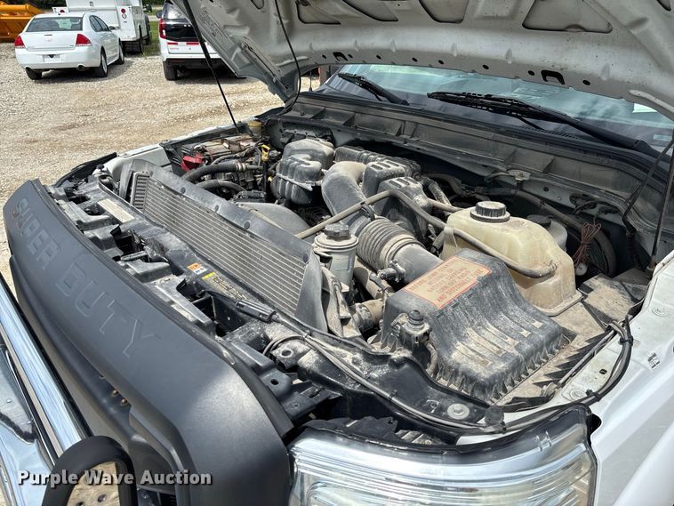 image for item DZ4613 2015 Ford  F250 Super Duty XL Ext. Cab pickup truck