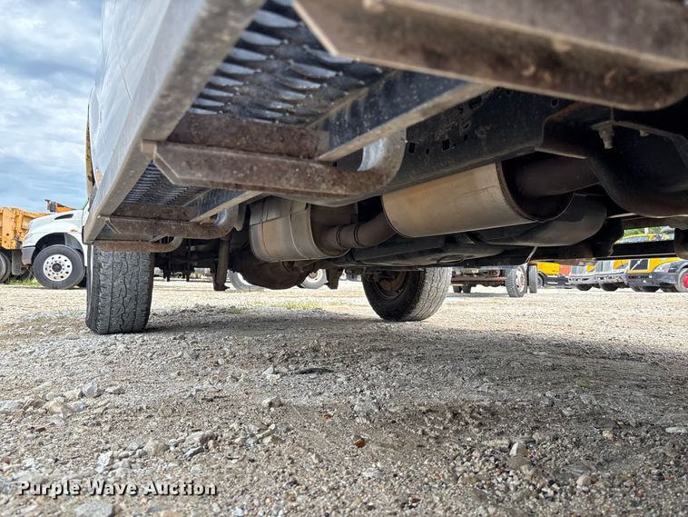 image for item DZ4613 2015 Ford  F250 Super Duty XL Ext. Cab pickup truck