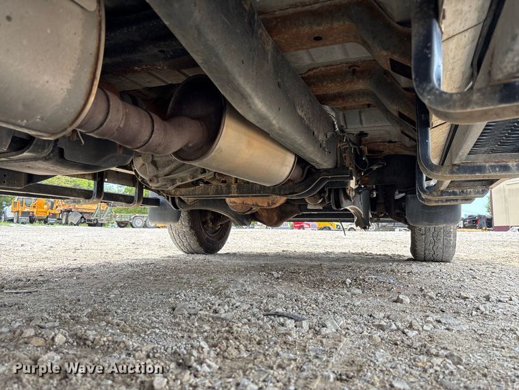 image for item DZ4613 2015 Ford  F250 Super Duty XL Ext. Cab pickup truck