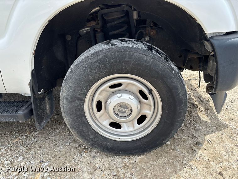 image for item DZ4613 2015 Ford  F250 Super Duty XL Ext. Cab pickup truck