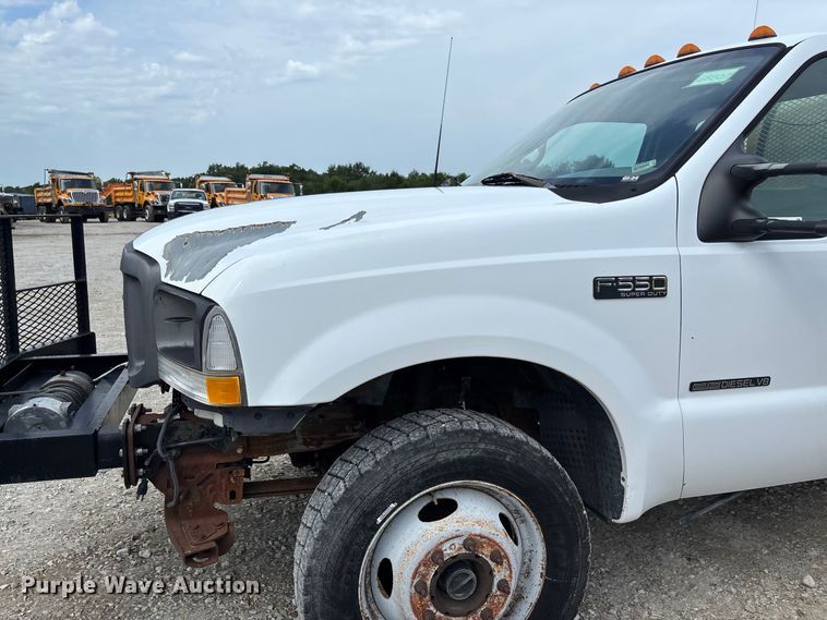 image for item DZ4614 2002 Ford  F550 Super Duty XL drilling rig truck