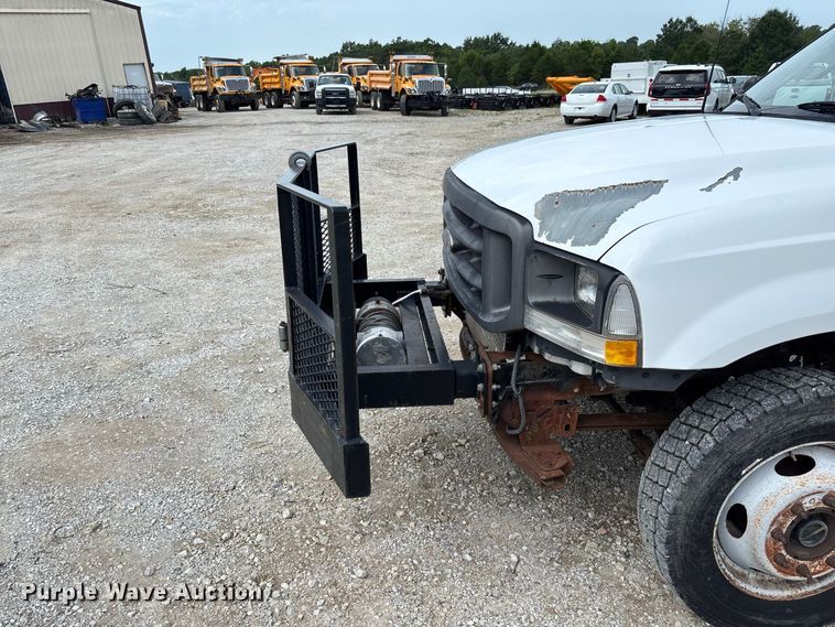 image for item DZ4614 2002 Ford  F550 Super Duty XL drilling rig truck