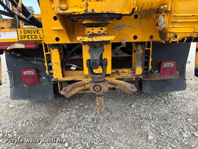 image for item DZ4614 2002 Ford  F550 Super Duty XL drilling rig truck