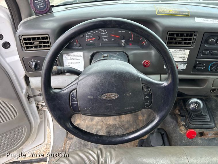 image for item DZ4614 2002 Ford  F550 Super Duty XL drilling rig truck