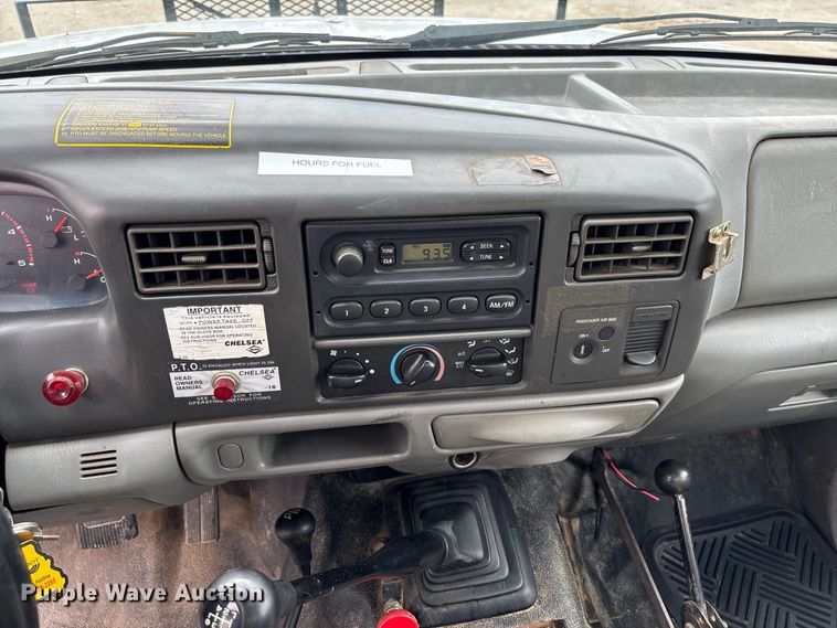 image for item DZ4614 2002 Ford  F550 Super Duty XL drilling rig truck