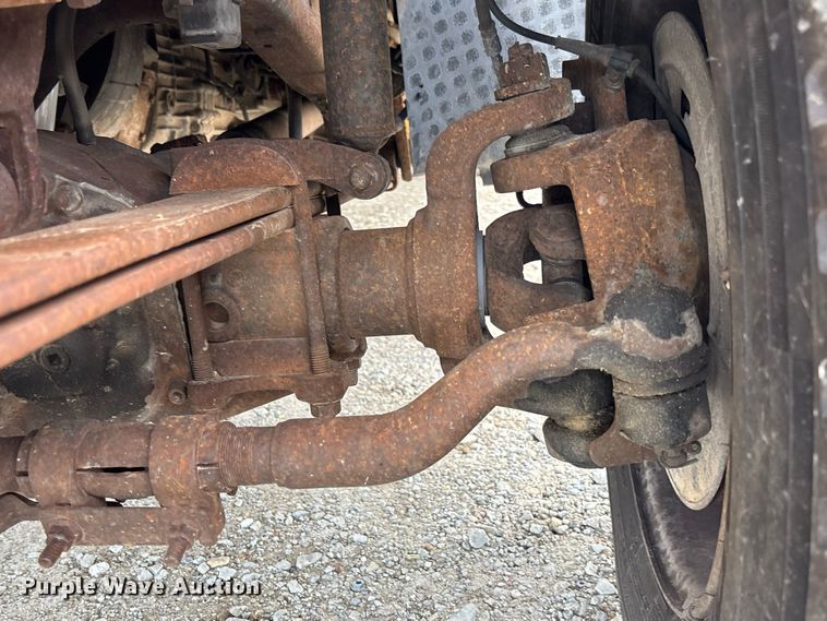 image for item DZ4614 2002 Ford  F550 Super Duty XL drilling rig truck