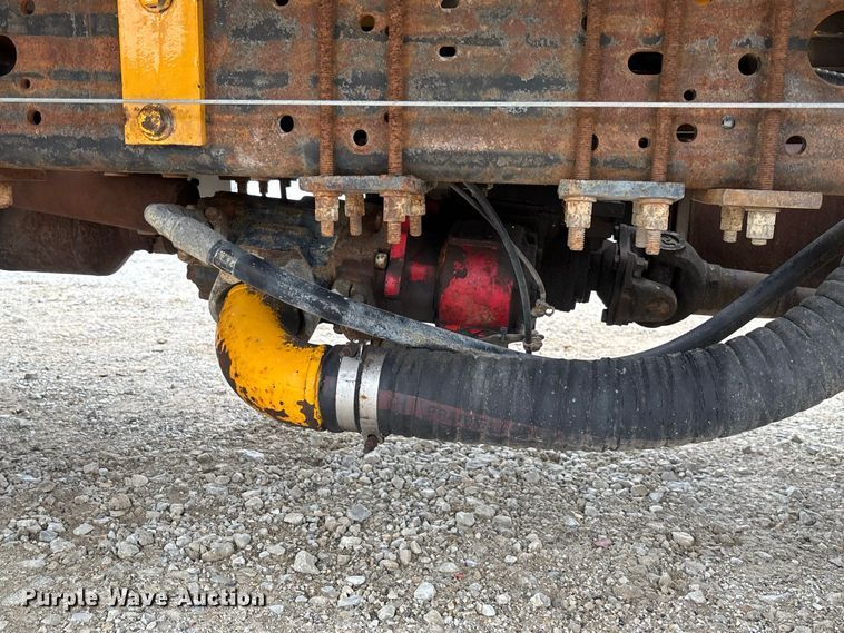 image for item DZ4614 2002 Ford  F550 Super Duty XL drilling rig truck