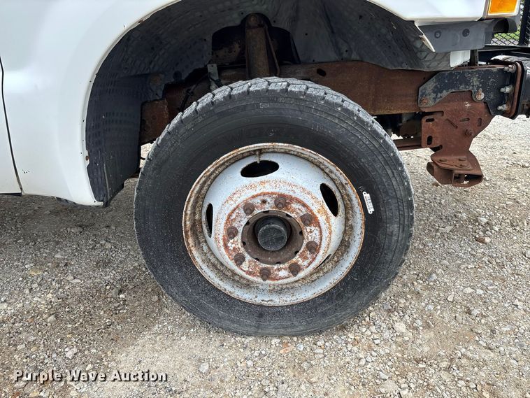 image for item DZ4614 2002 Ford  F550 Super Duty XL drilling rig truck