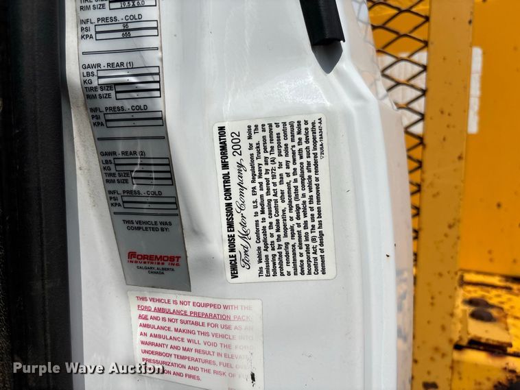 image for item DZ4614 2002 Ford  F550 Super Duty XL drilling rig truck