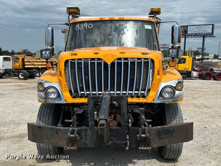 image for item DZ4615 2010 International  7500 dump truck