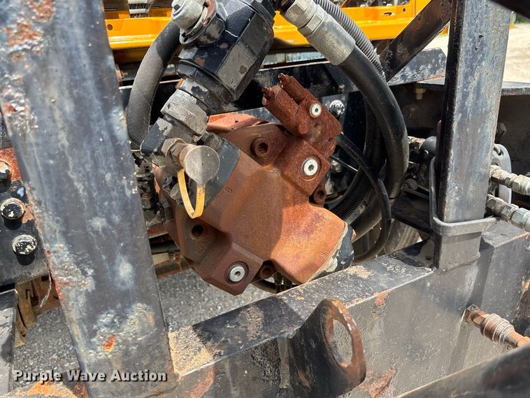 image for item DZ4615 2010 International  7500 dump truck