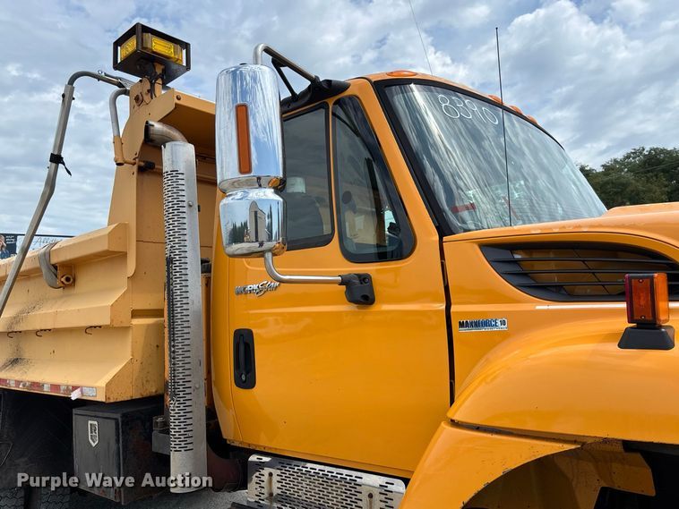 image for item DZ4615 2010 International  7500 dump truck