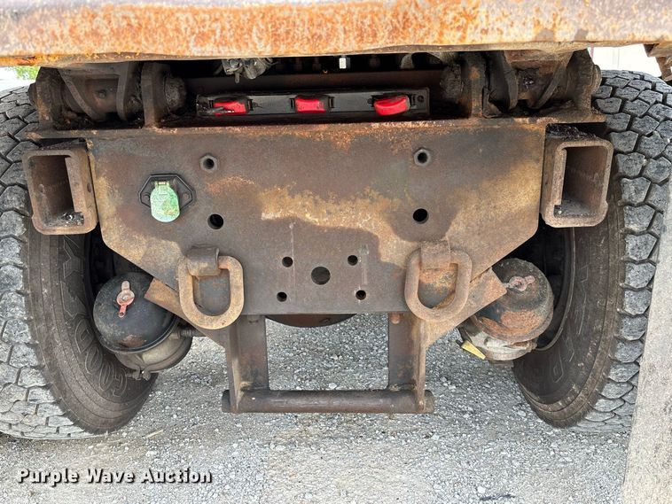 image for item DZ4615 2010 International  7500 dump truck