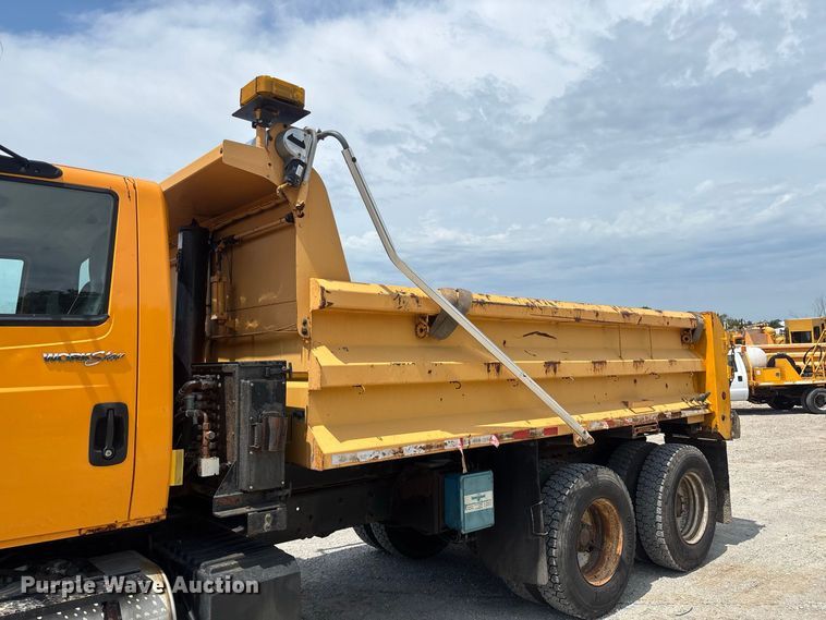image for item DZ4615 2010 International  7500 dump truck