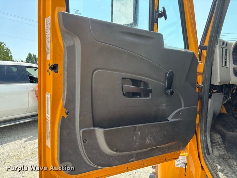image for item DZ4615 2010 International  7500 dump truck
