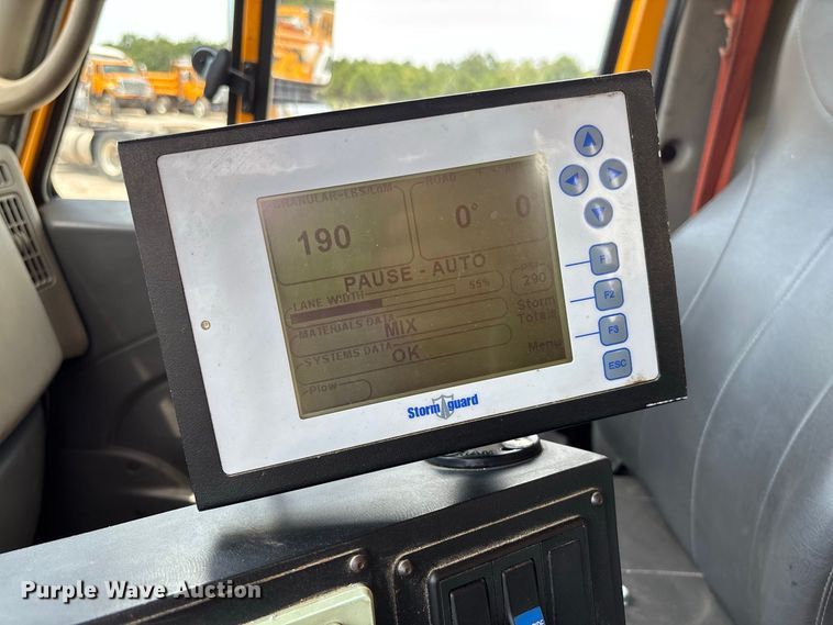 image for item DZ4615 2010 International  7500 dump truck