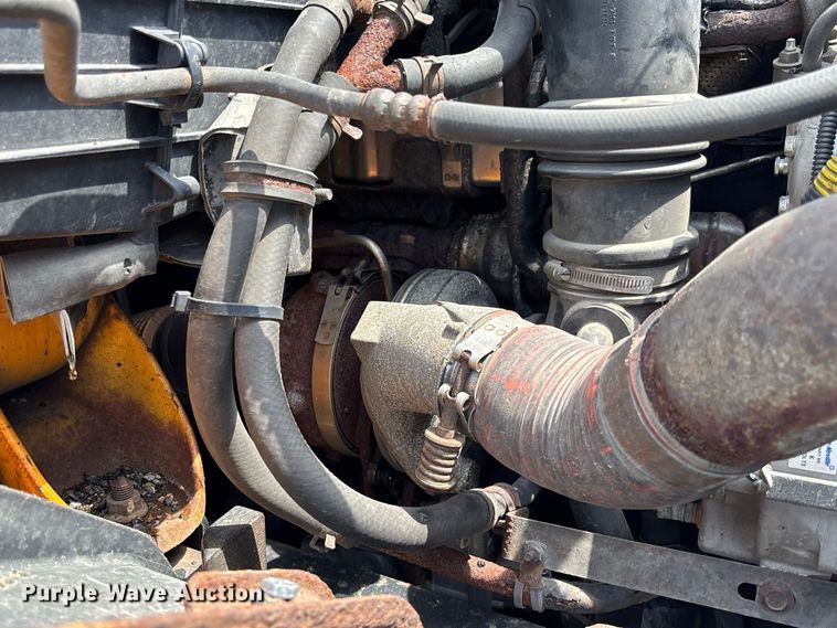 image for item DZ4615 2010 International  7500 dump truck