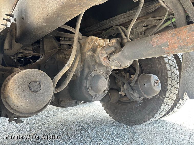 image for item DZ4615 2010 International  7500 dump truck