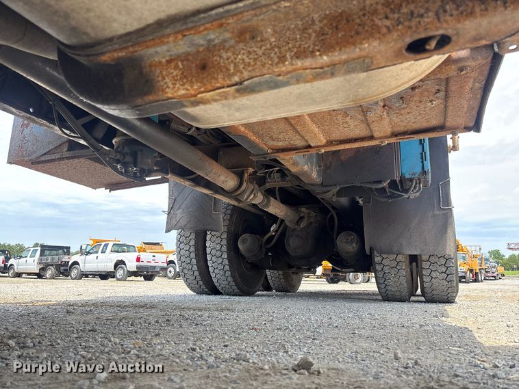 image for item DZ4615 2010 International  7500 dump truck