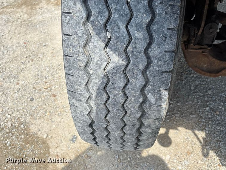 image for item DZ4615 2010 International  7500 dump truck