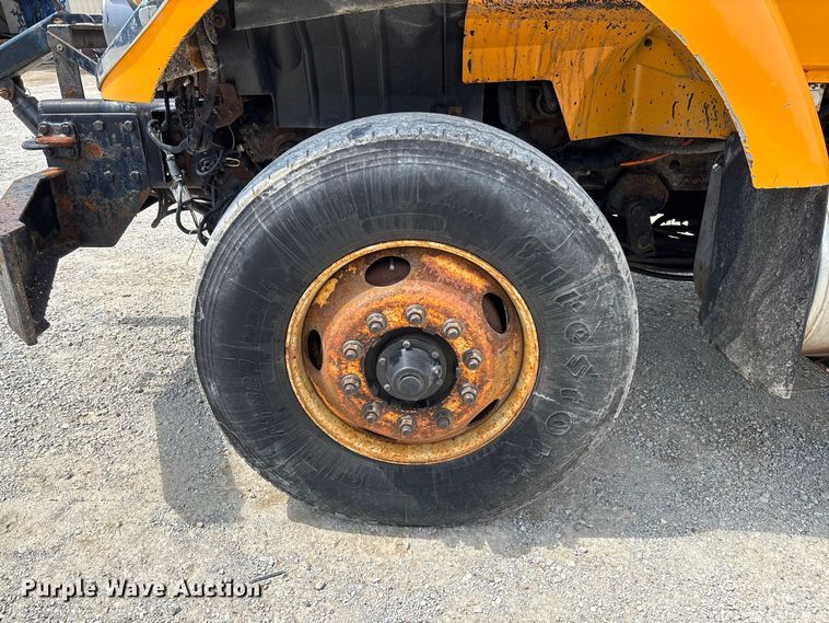 image for item DZ4615 2010 International  7500 dump truck
