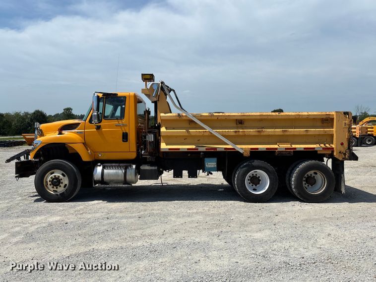 image for item DZ4616 2012 International  7500 dump truck