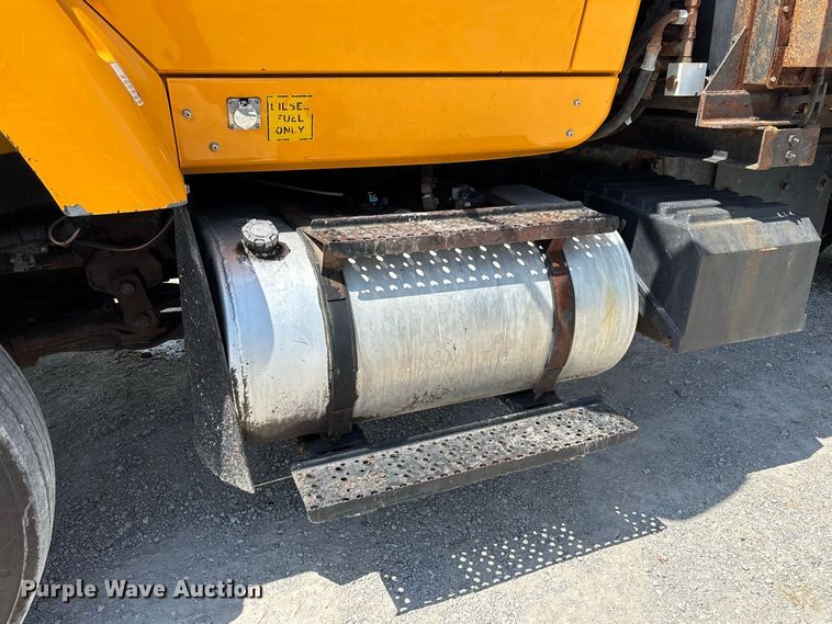 image for item DZ4616 2012 International  7500 dump truck