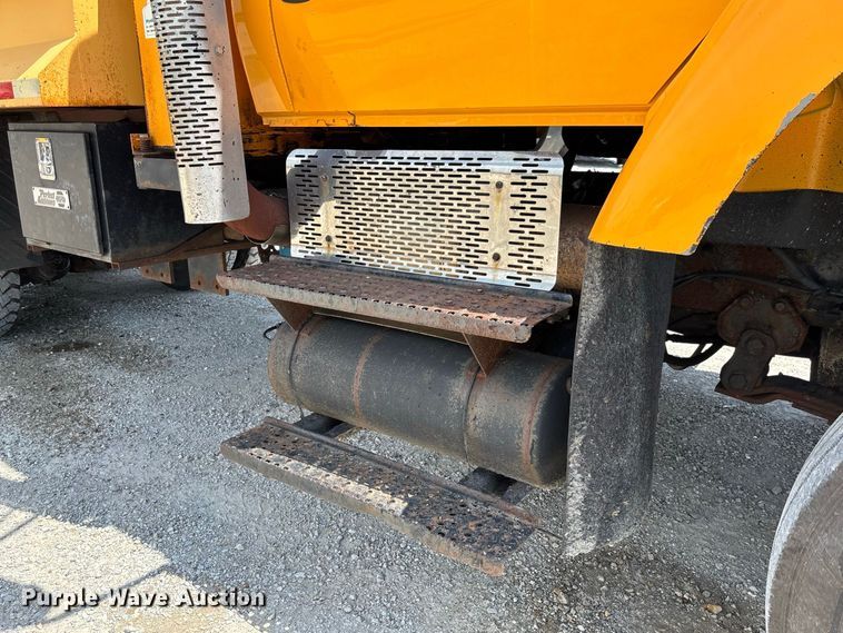 image for item DZ4616 2012 International  7500 dump truck