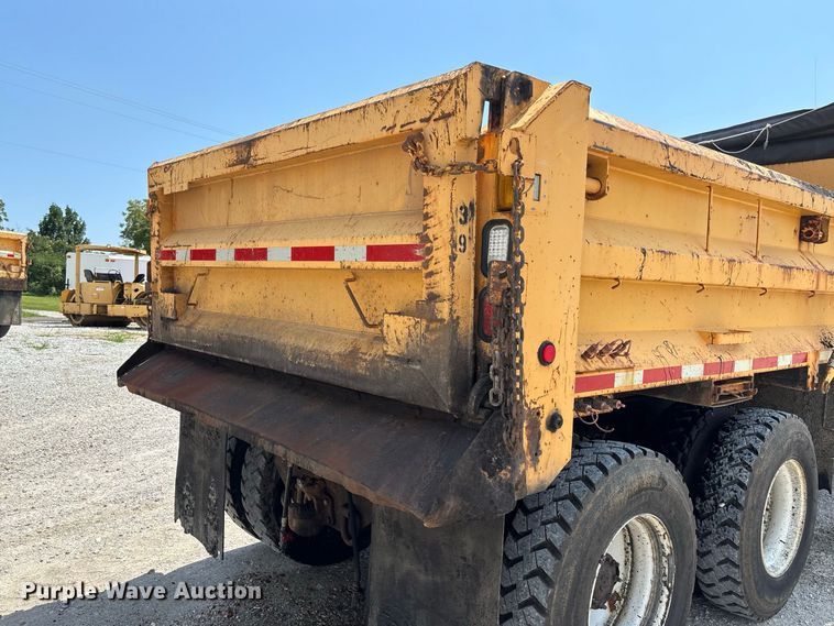 image for item DZ4616 2012 International  7500 dump truck