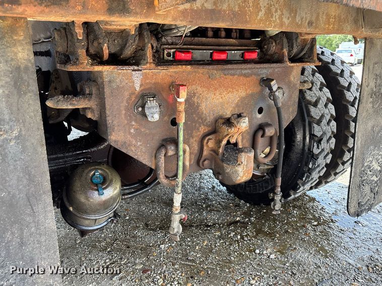 image for item DZ4616 2012 International  7500 dump truck