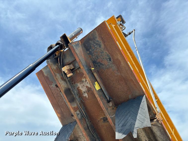image for item DZ4616 2012 International  7500 dump truck