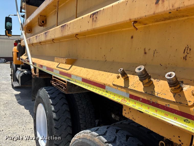 image for item DZ4616 2012 International  7500 dump truck