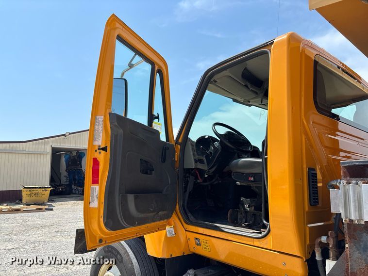 image for item DZ4616 2012 International  7500 dump truck
