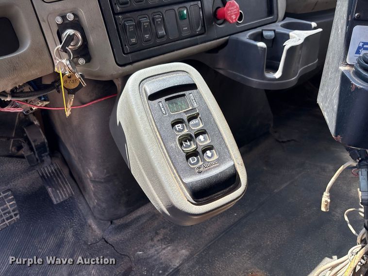 image for item DZ4616 2012 International  7500 dump truck