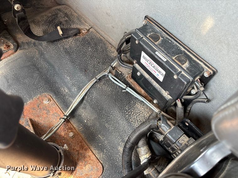 image for item DZ4616 2012 International  7500 dump truck