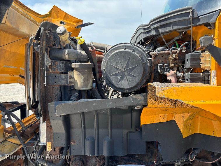 image for item DZ4616 2012 International  7500 dump truck