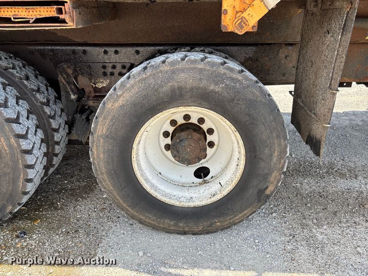image for item DZ4616 2012 International  7500 dump truck