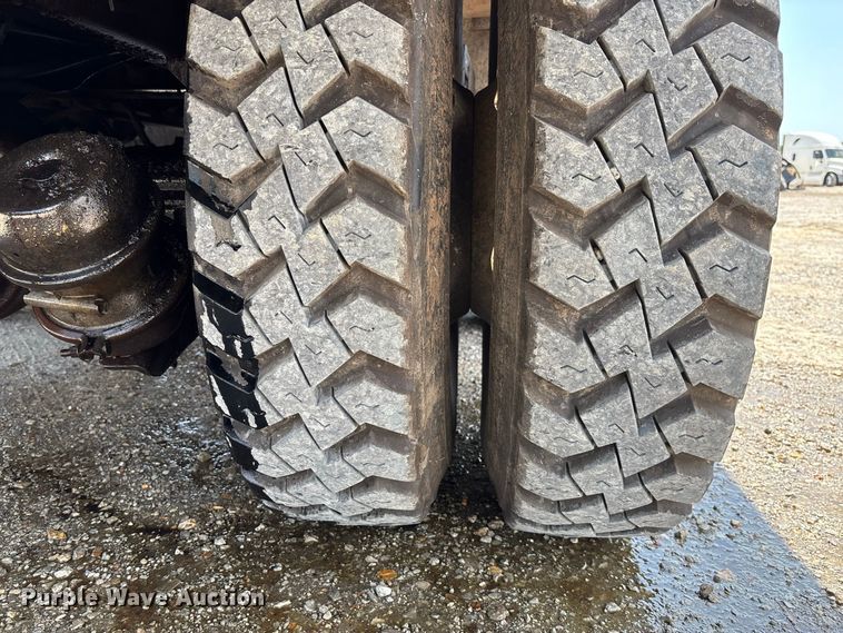 image for item DZ4616 2012 International  7500 dump truck