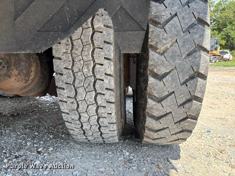 image for item DZ4616 2012 International  7500 dump truck