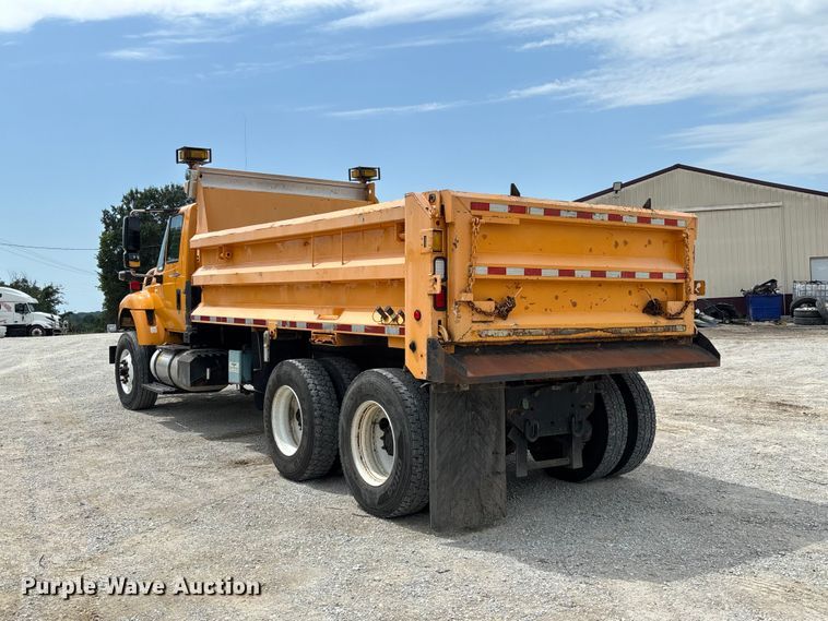 image for item DZ4617 2010 International  7400 dump truck